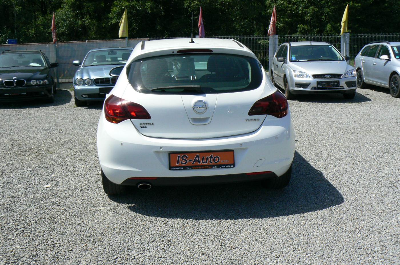 opel-astra-1-4-t-sport-kroupy - 3