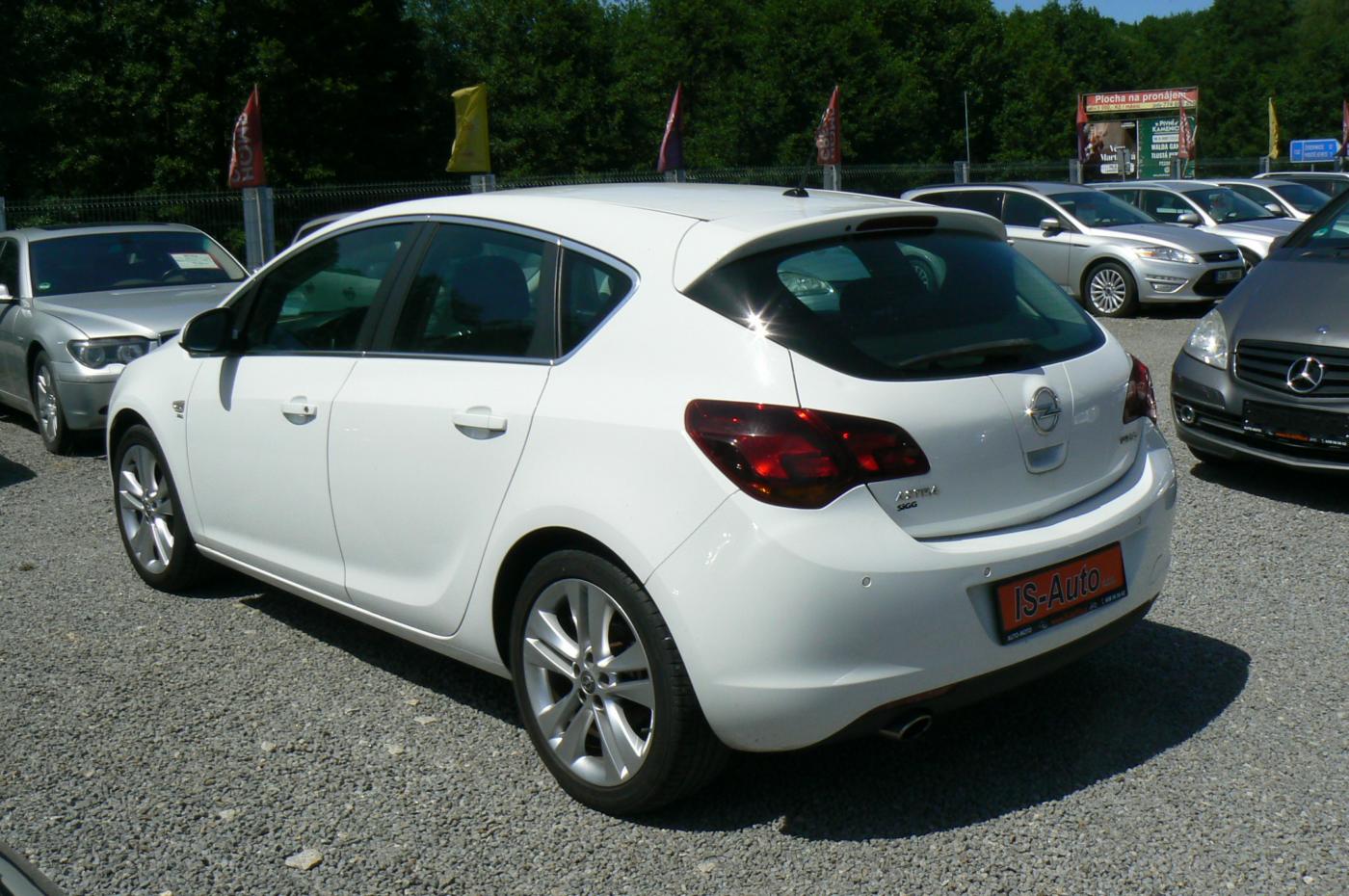 opel-astra-1-4-t-sport-kroupy - 4
