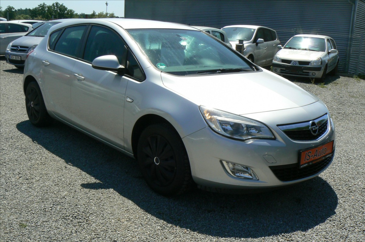 opel-astra-1-6-i - 1