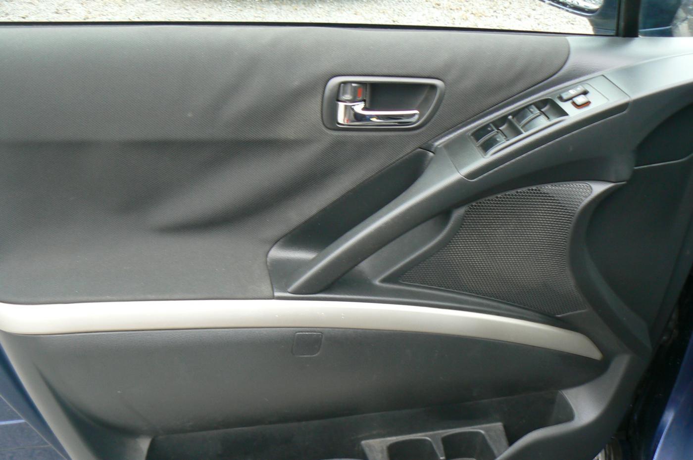 toyota-corolla-verso-1-8-plyn - 8