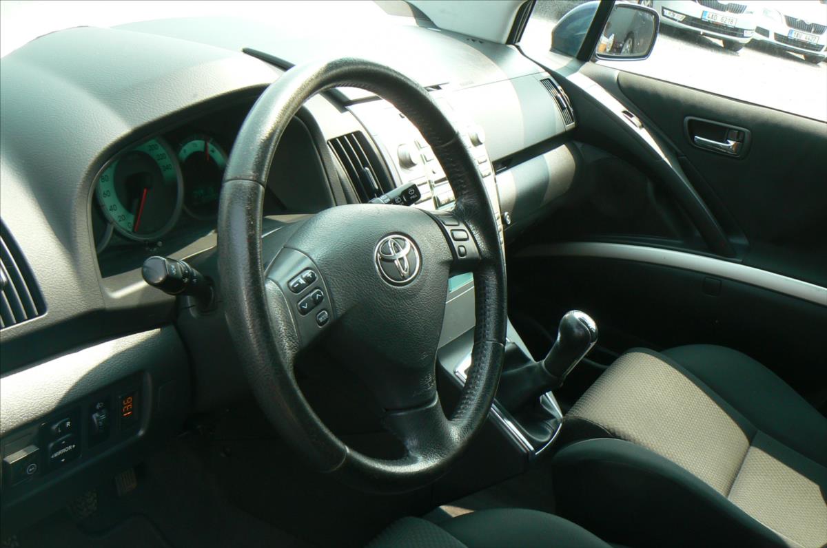 toyota-corolla-verso-1-8-plyn - 9