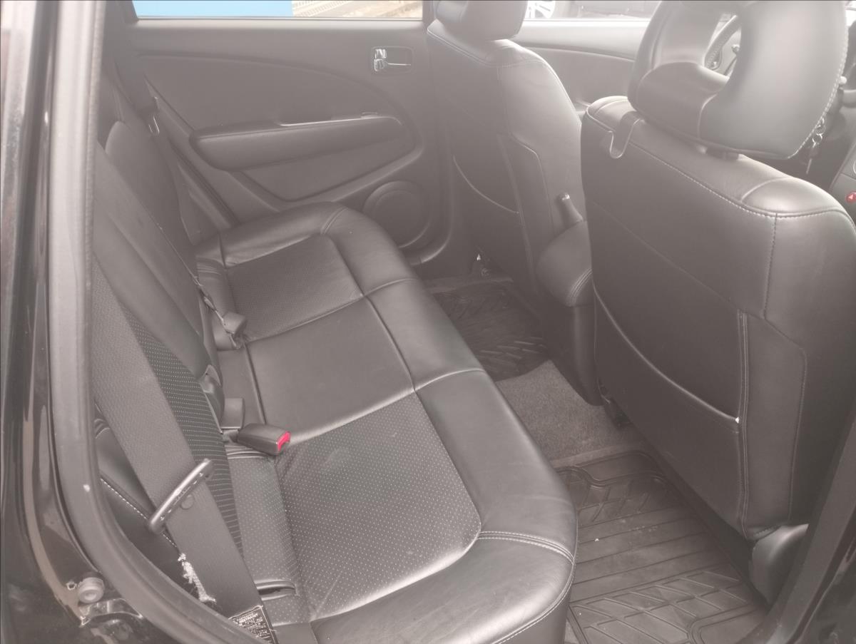 mitsubishi-outlander-2-4-i-118kw-4x4-automat - 8