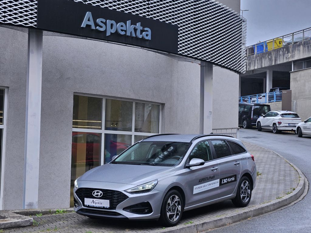 Hyundai i30 1,5i, Smart Climate, ČR, 1.maj