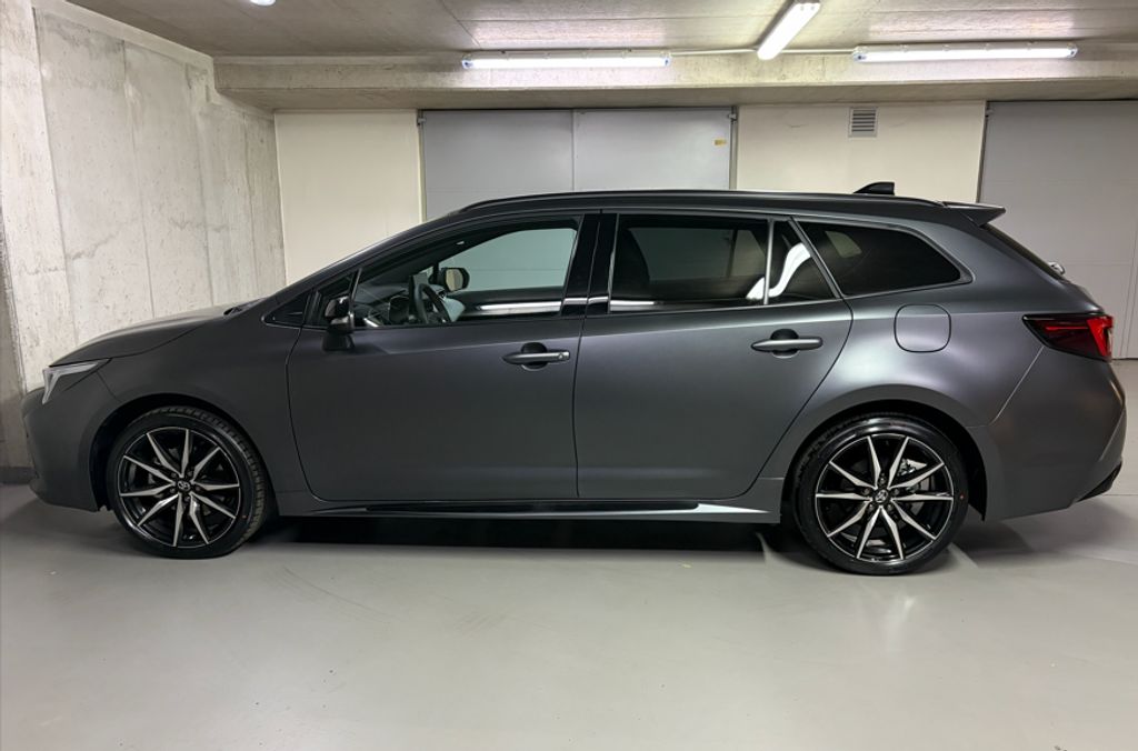 toyota-corolla-2-0-hev-ts-gr-sport-specialni-lak - 7