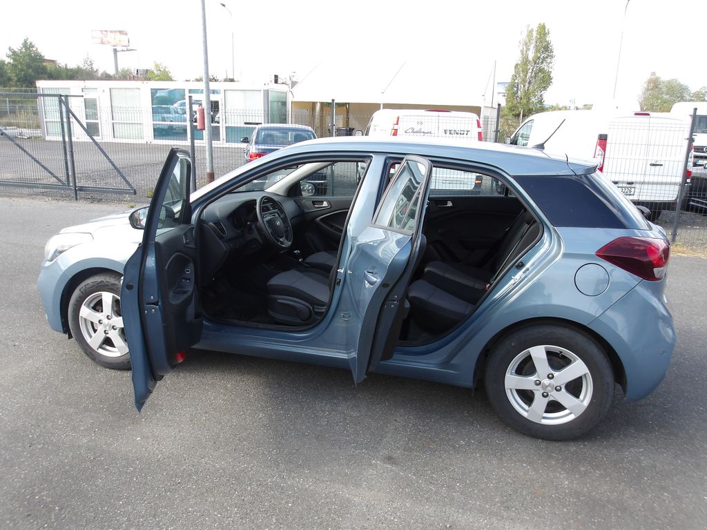 hyundai-i20-1-2i-1-maj-naj-62000-km - 4