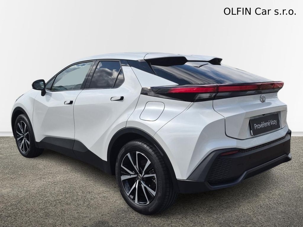 toyota-c-hr-2-0-phev-fwd-style - 6