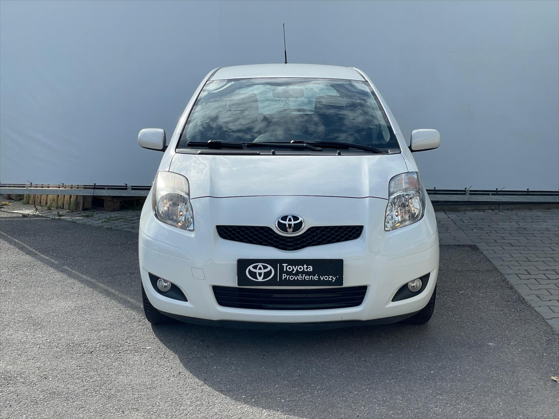 toyota-yaris-1-0-dream - 1