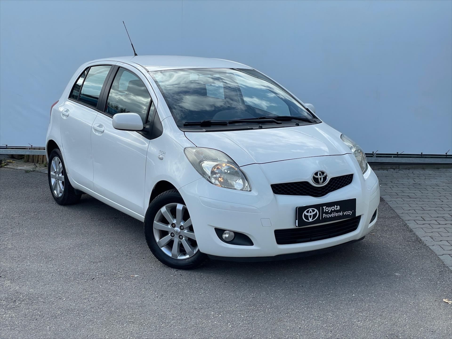 toyota-yaris-1-0-dream - 2