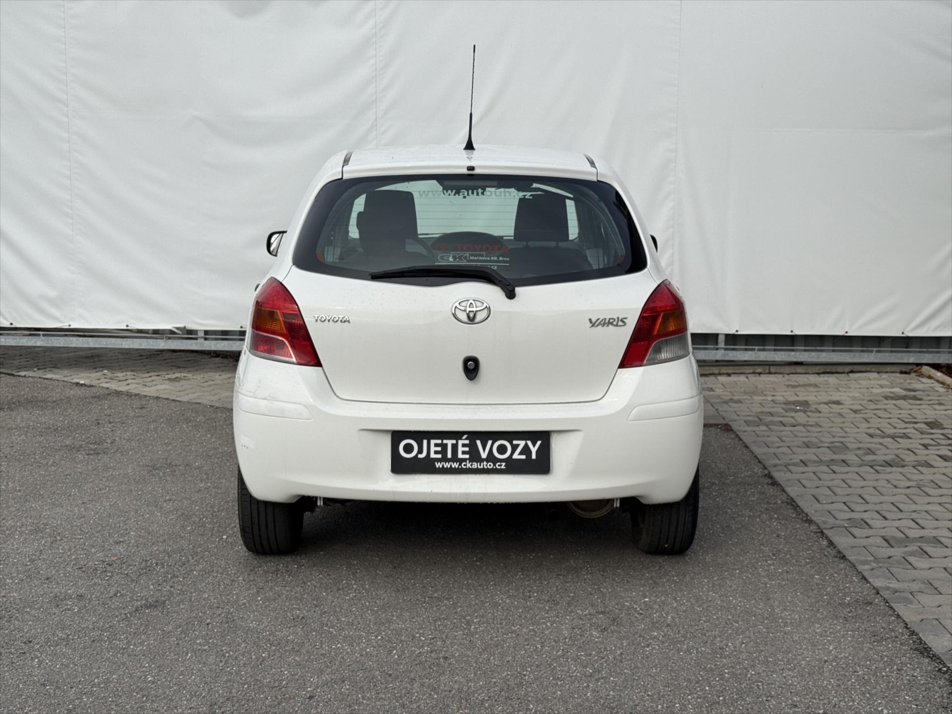 toyota-yaris-1-3-terra-cool - 4