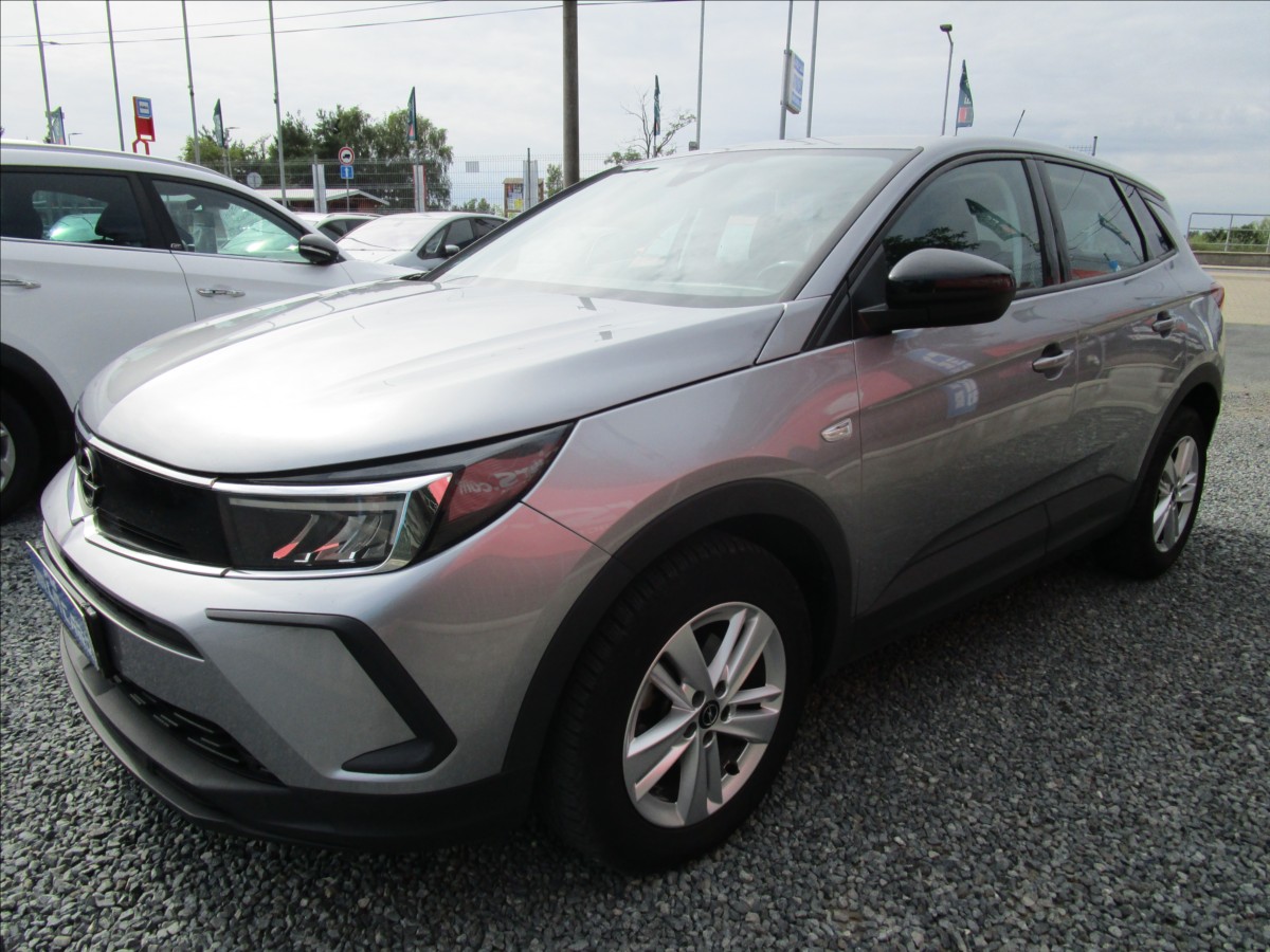 Opel Grandland 1.5CDTi 96kW AT8, aut. klima, LED