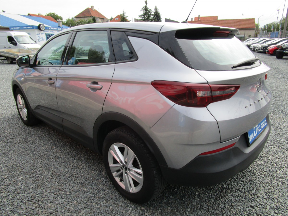 opel-grandland-1-5cdti-96kw-at8-aut-klima-led - 5