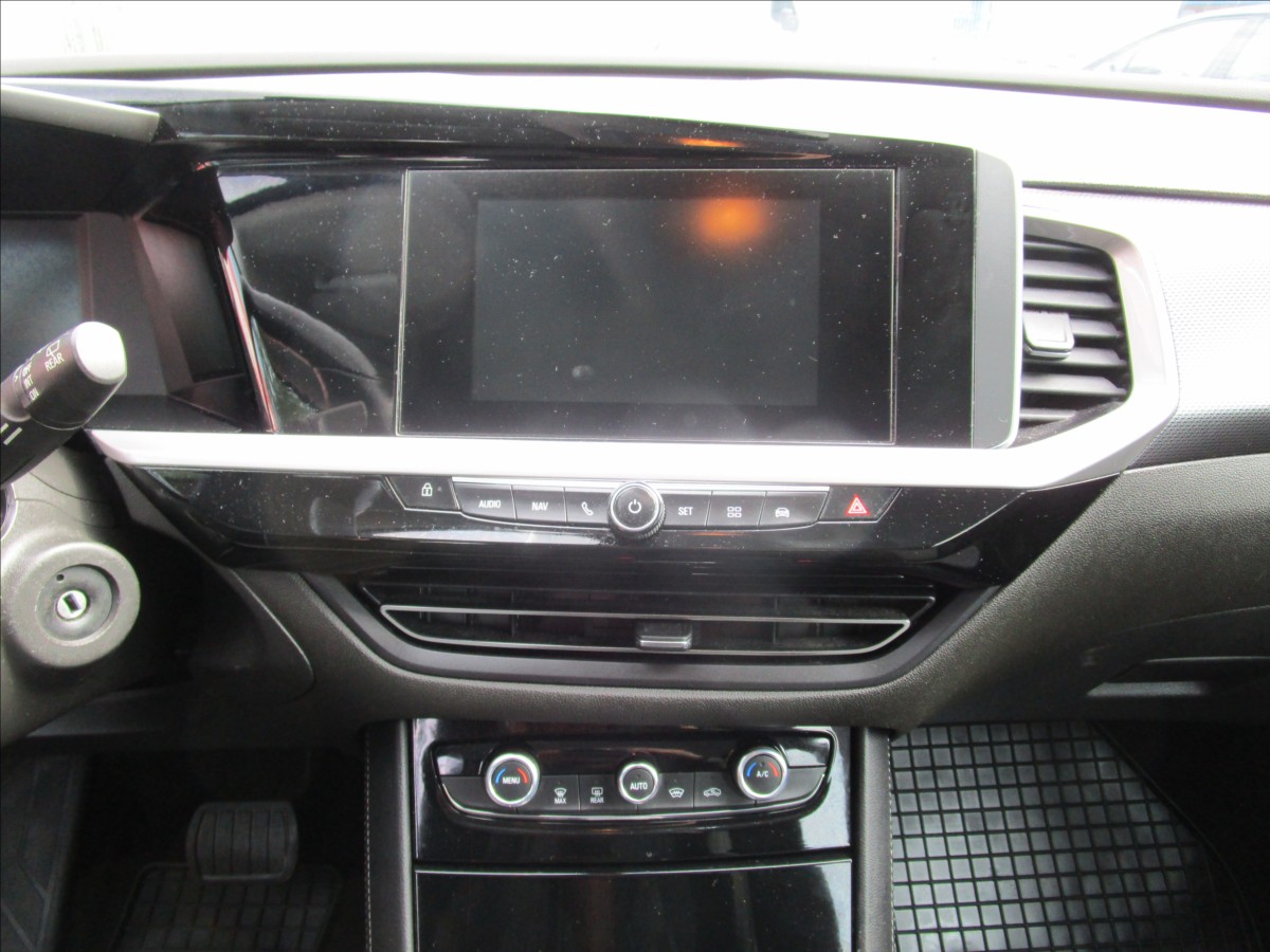 opel-grandland-1-5cdti-96kw-at8-aut-klima-led - 8