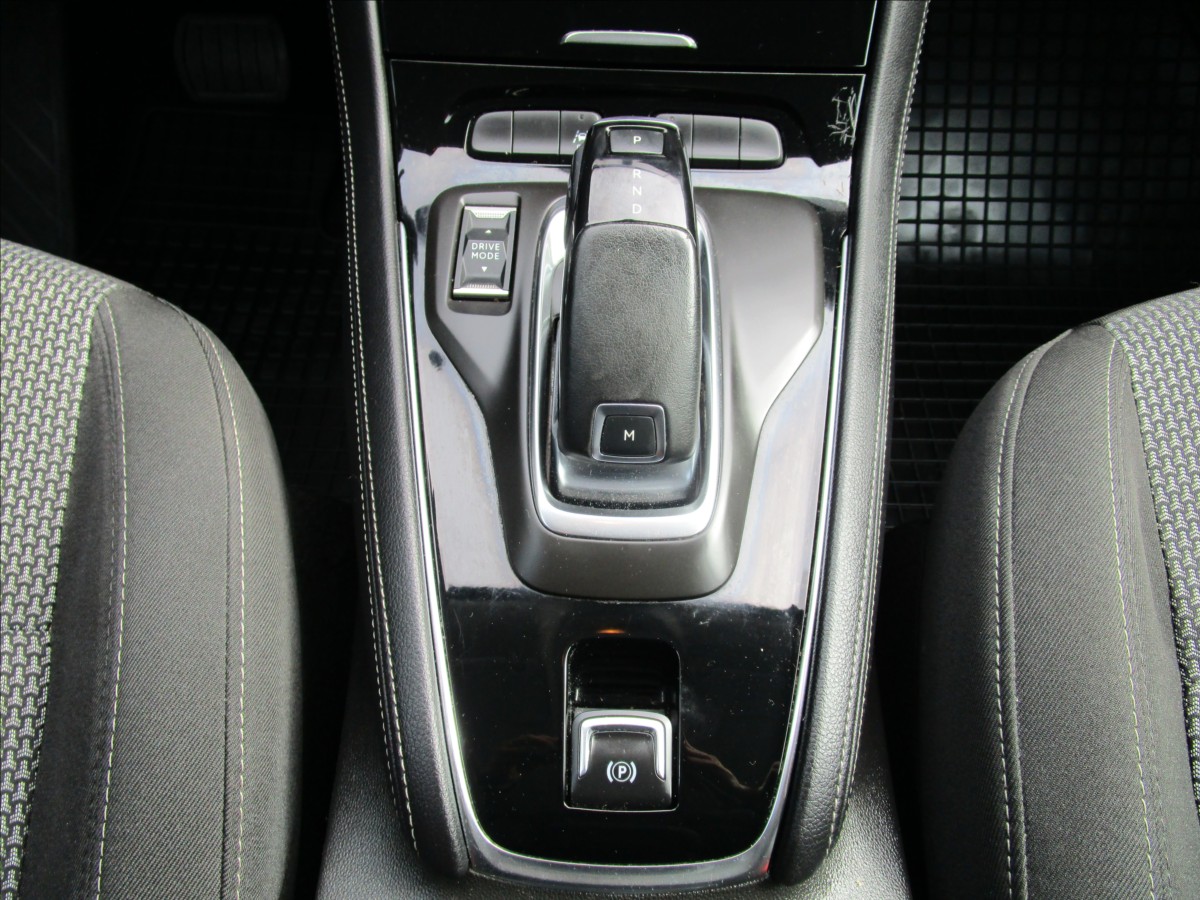 opel-grandland-1-5cdti-96kw-at8-aut-klima-led - 9