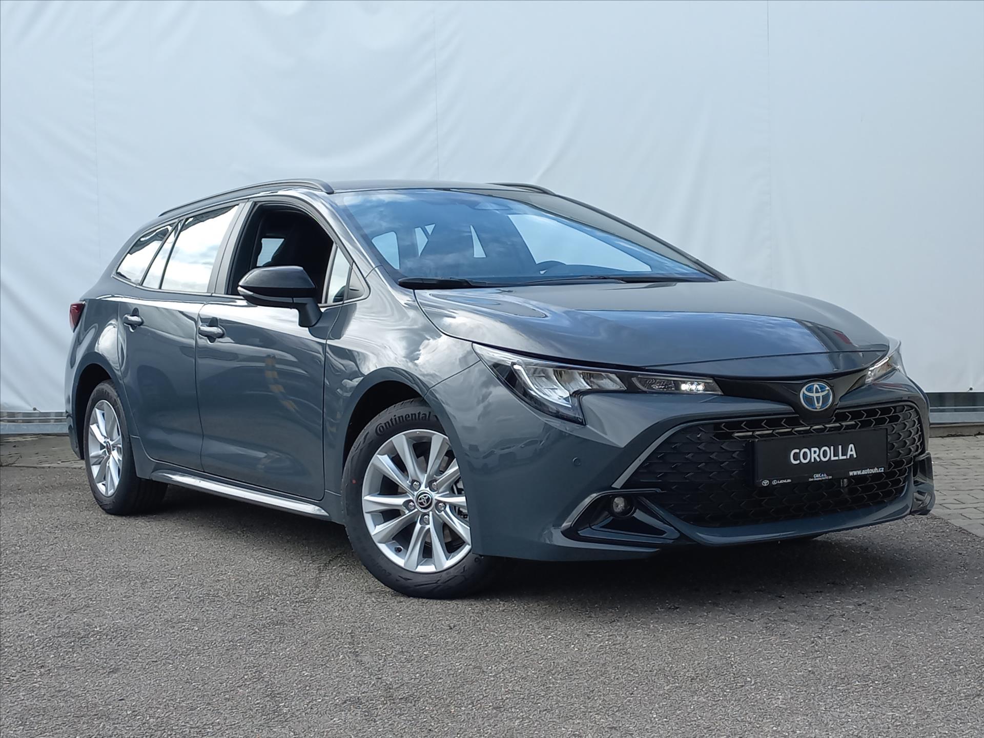 toyota-corolla-1-8-hybrid-e-cvt-140k-ts-comfort-tech - 3