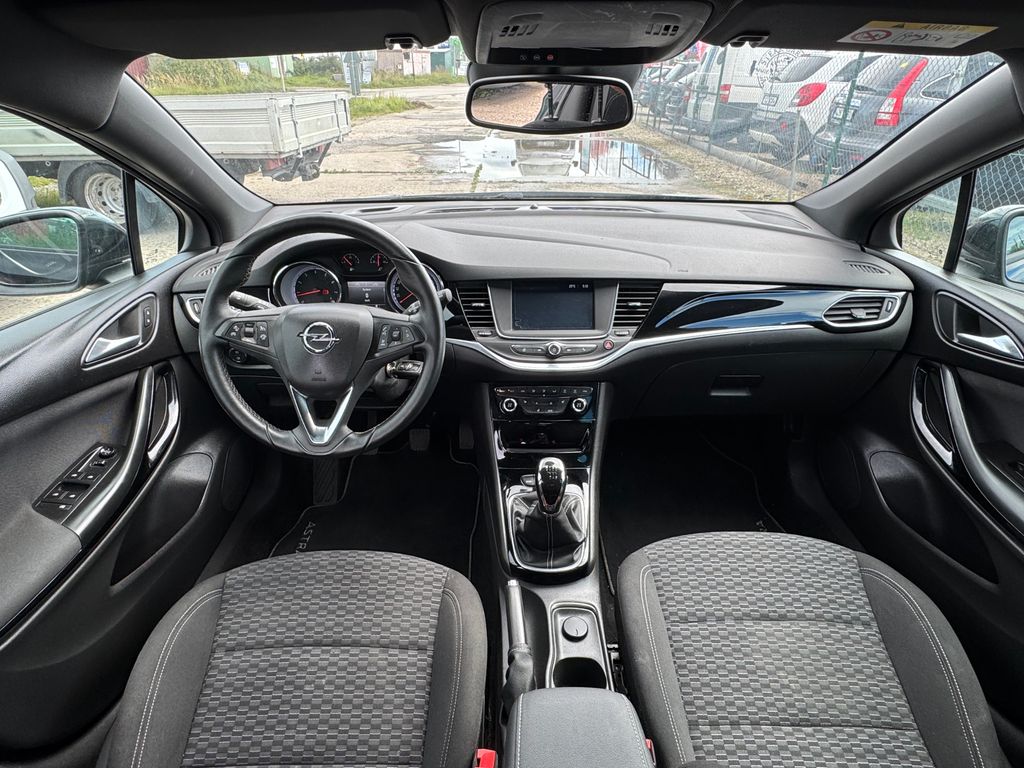 opel-astra-1-4i-16v-turbo-110kw - 8