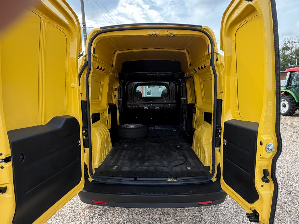 fiat-doblo-1-6mjtd-77kw-cz-1-maj-top-km - 4