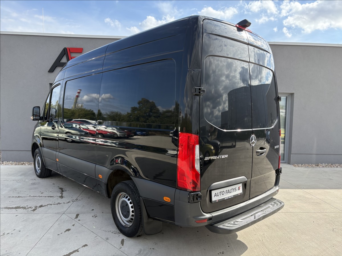mercedes-benz-sprinter-2-0 - 4