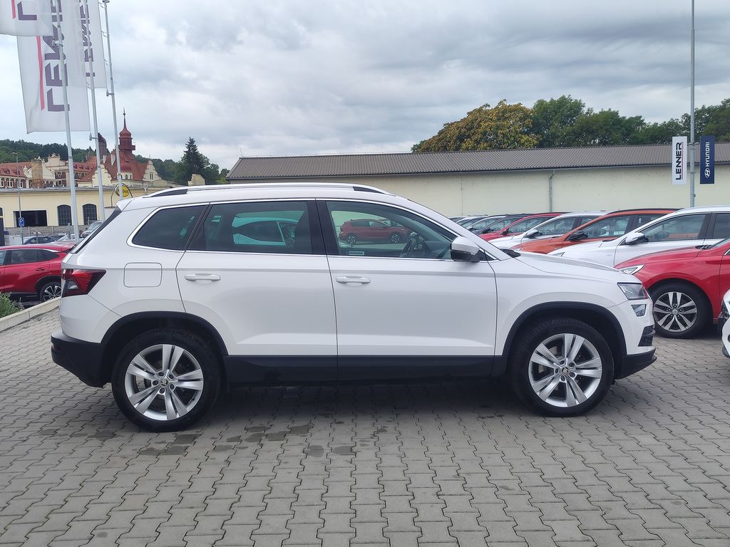 skoda-karoq-2-0-tdi-140kw-style-dsg-4x4 - 3