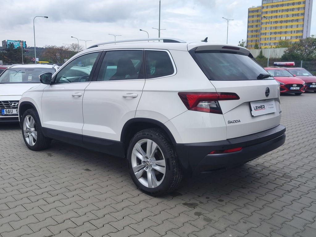 skoda-karoq-2-0-tdi-140kw-style-dsg-4x4 - 6