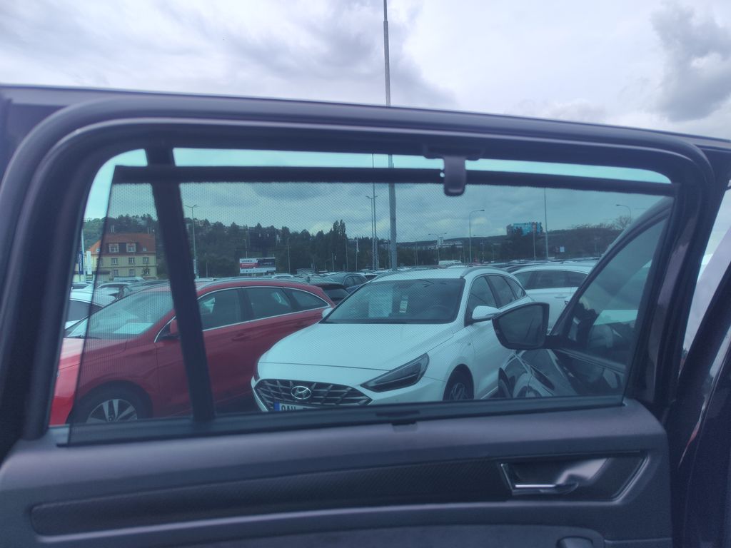 skoda-kodiaq-2-0-tdi-110kw-sportline-4x4 - 9