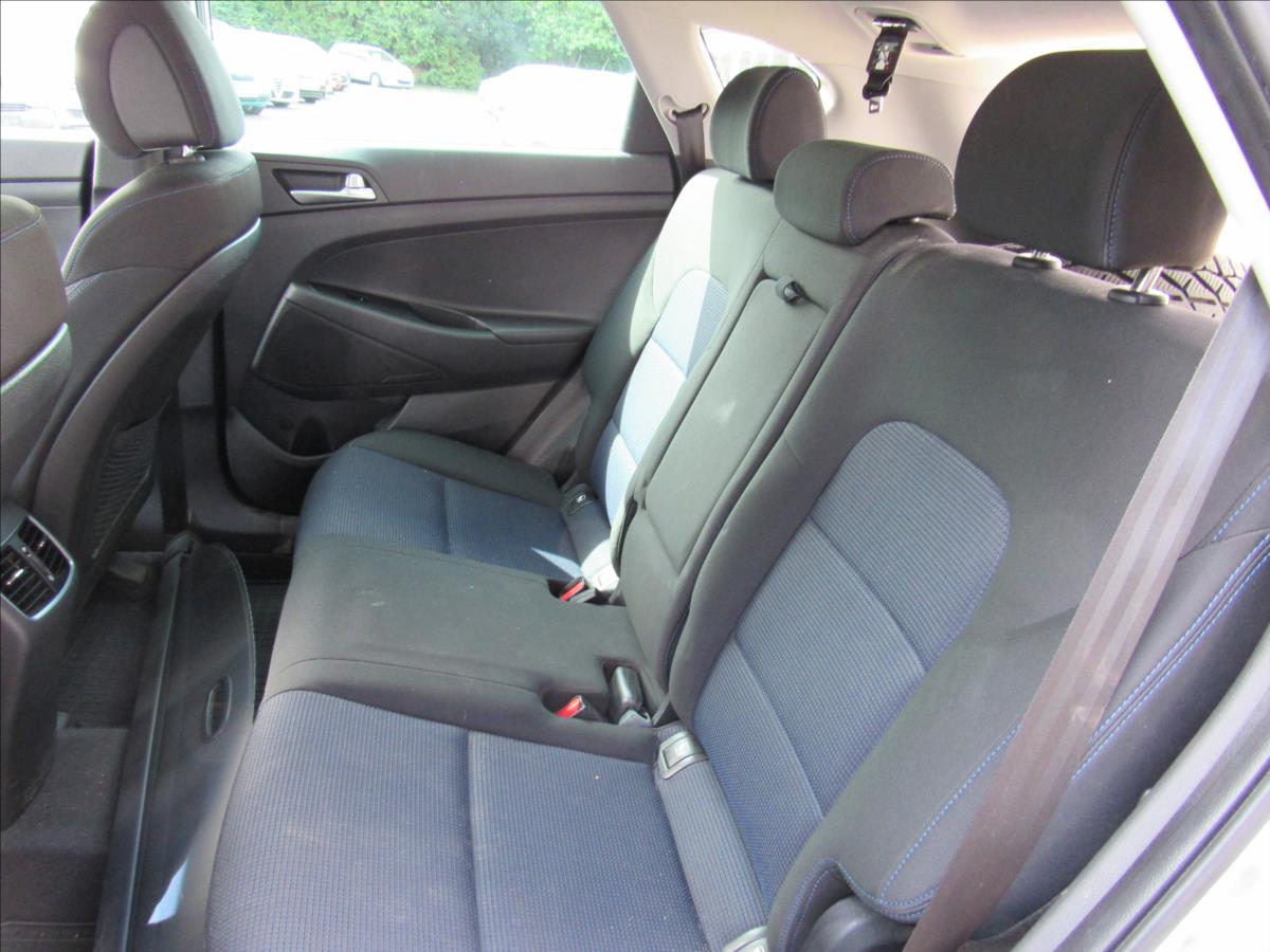 hyundai-tucson-1-7-crdi-85kw-nove-v-cr - 9