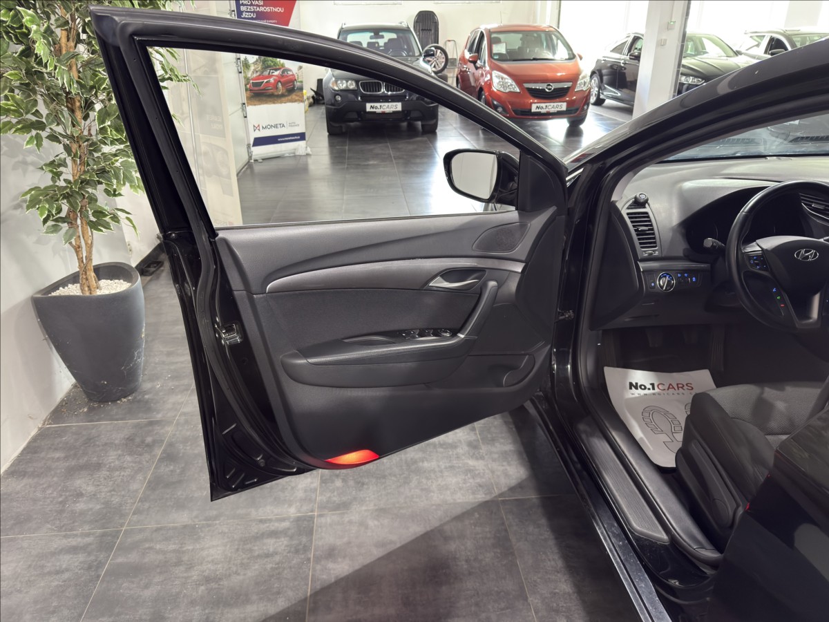 hyundai-i40-1-6-gdi-klima-navi-servis-stk - 5