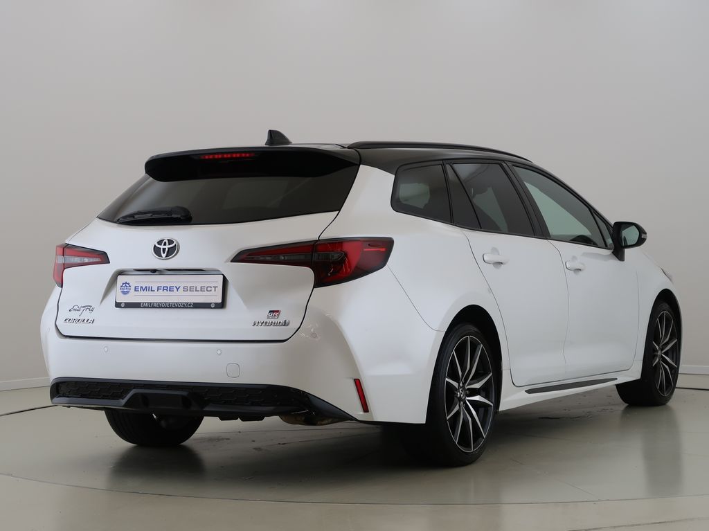 toyota-corolla-2-0hybrid-cz-1maj-gr-sport - 4
