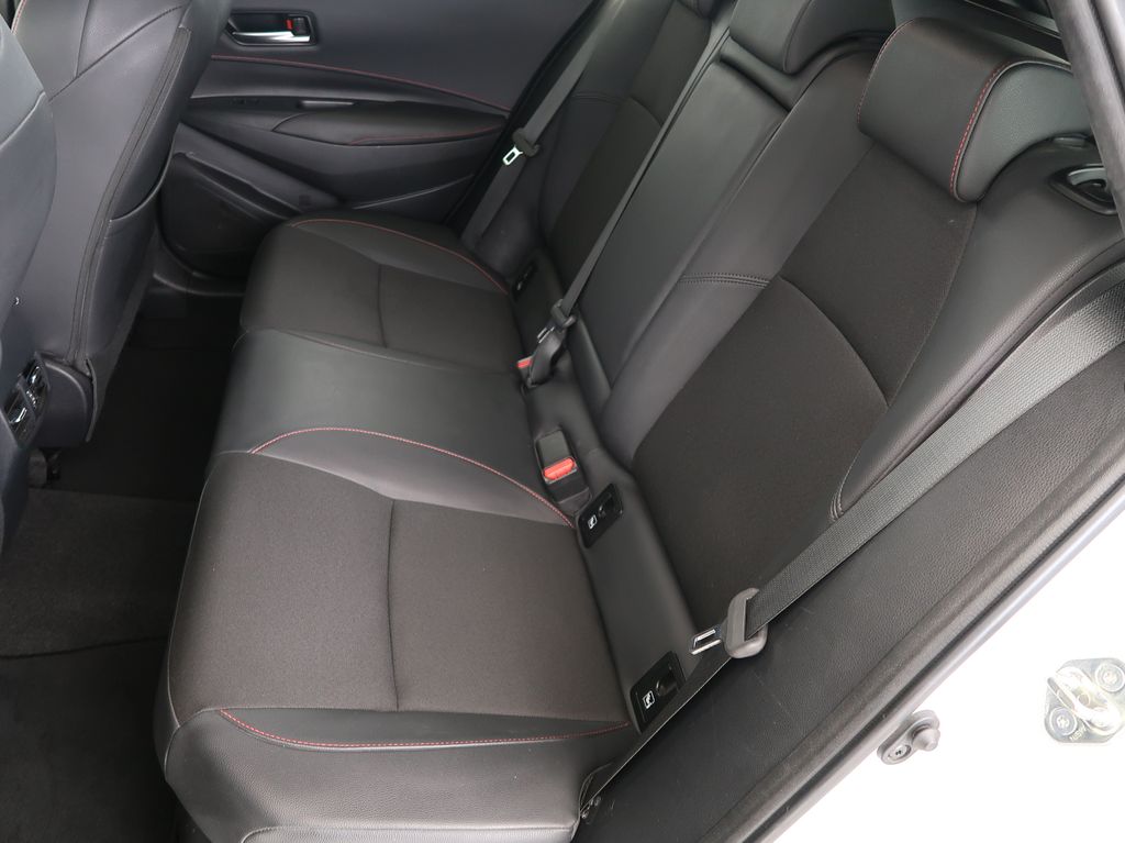 toyota-corolla-2-0hybrid-cz-1maj-gr-sport - 9