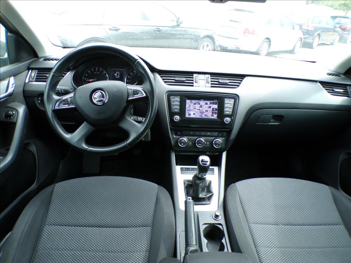 skoda-octavia-1-6-tdi-greenline - 6