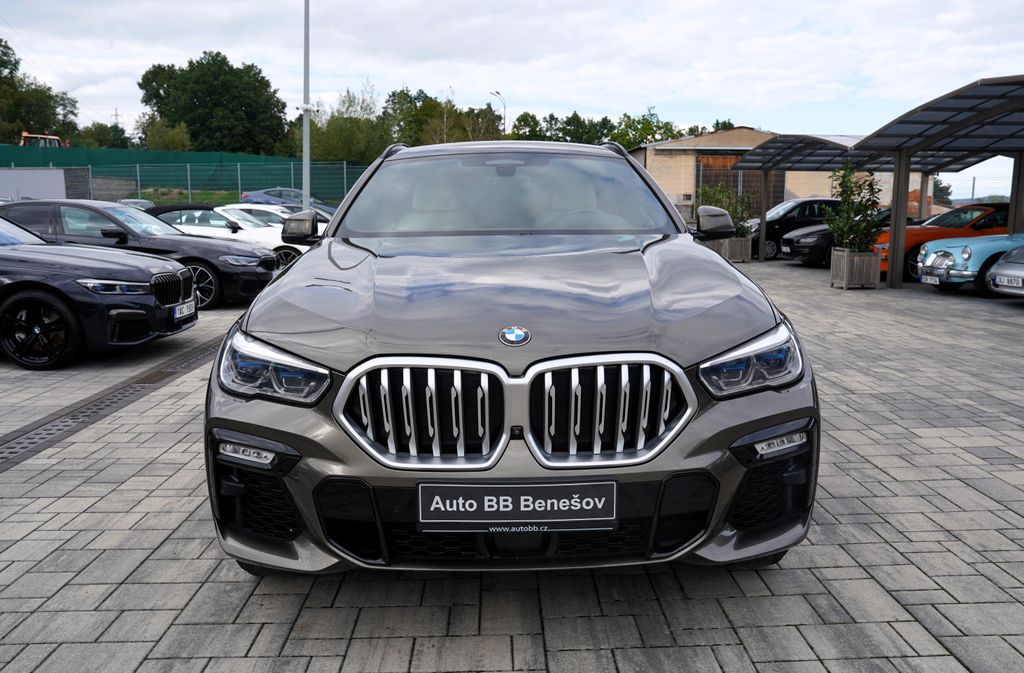 BMW X6 30d xDrive/Mpaket/DPH/1.maj.