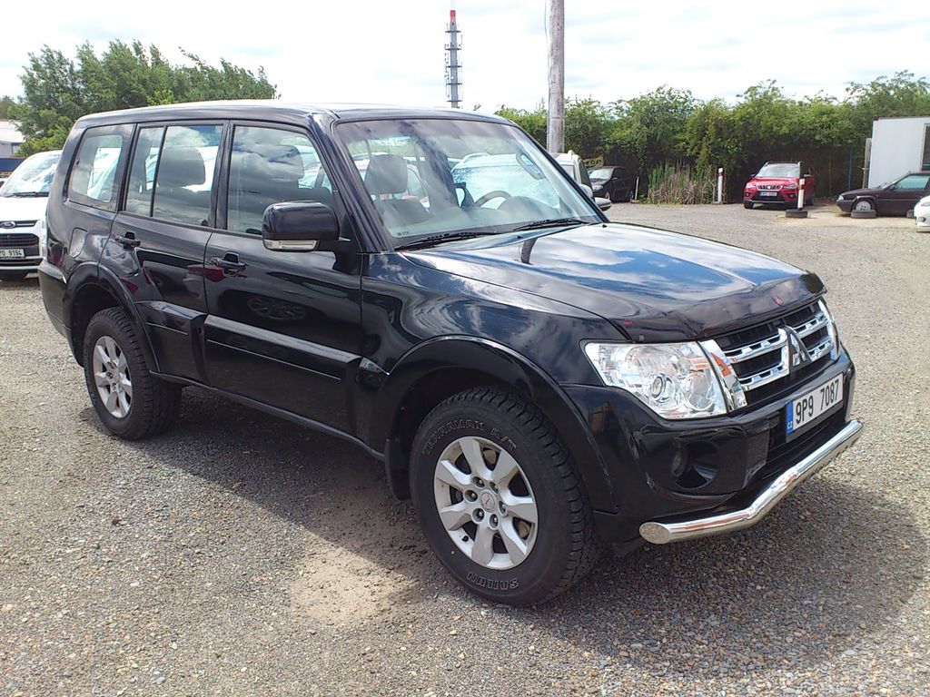 mitsubishi-pajero-3-2-di-d-4x4-mist-7-r-v-2012 - 2
