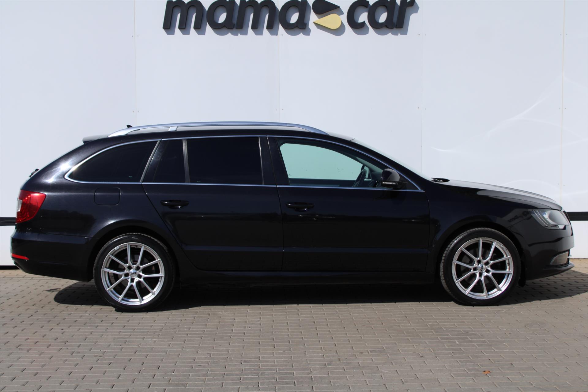 skoda-superb-2-0-tdi-103kw-elegance - 7