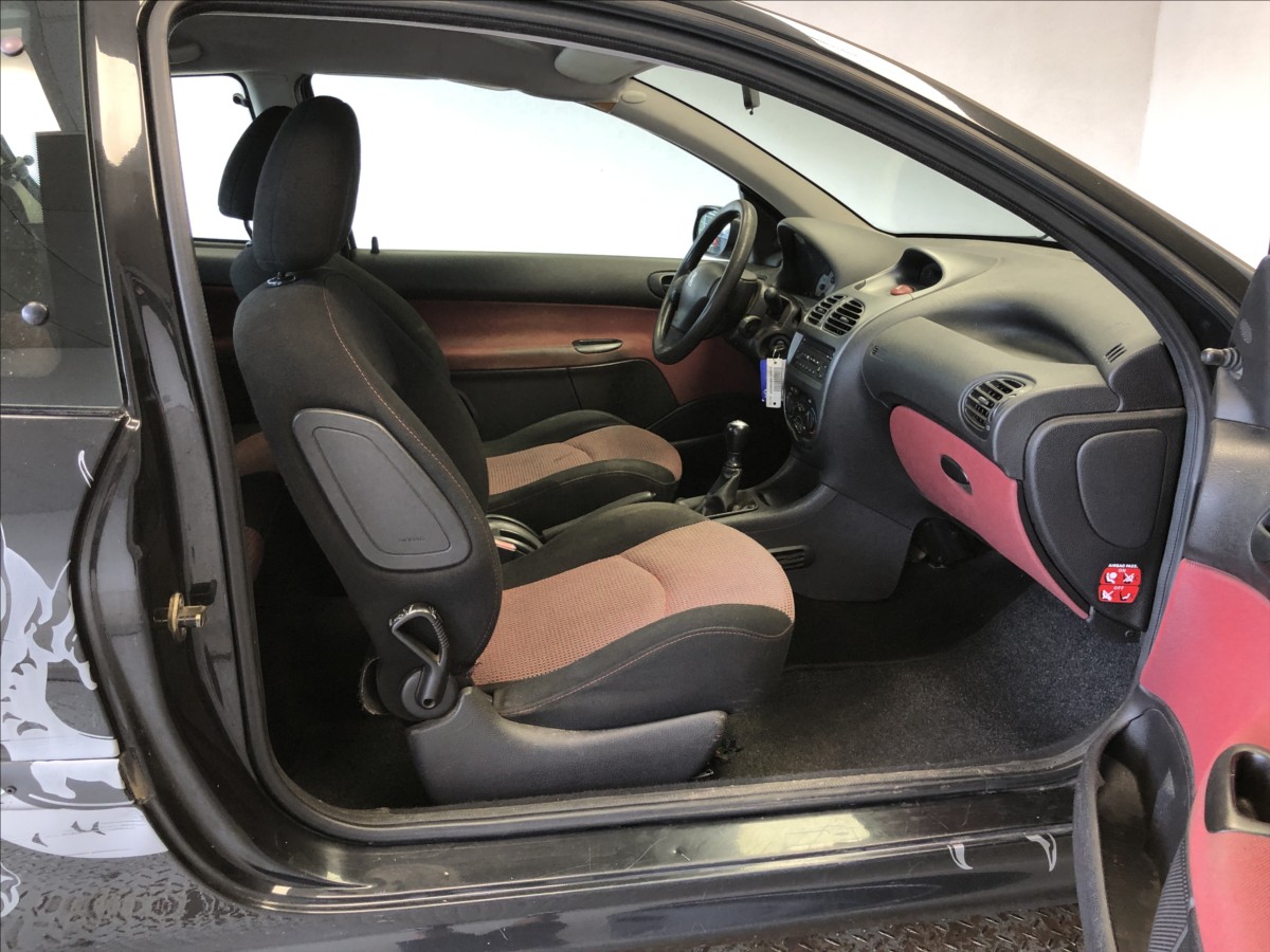 peugeot-206-1-4-i - 9