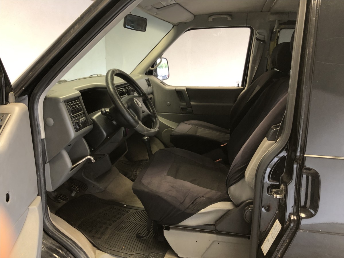 volkswagen-multivan-2-5-tdi - 8