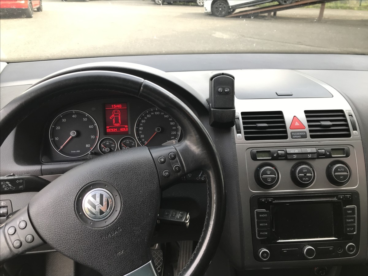 volkswagen-touran-1-4-tsi-103kw-dsg-7mist - 8