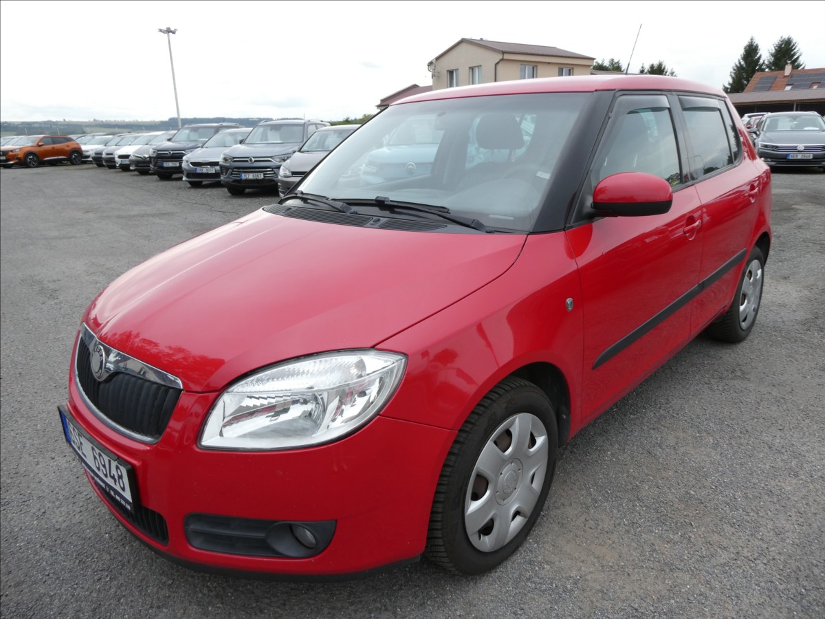 skoda-fabia-1-6-i16v-77kw-automat-klima-cr - 2