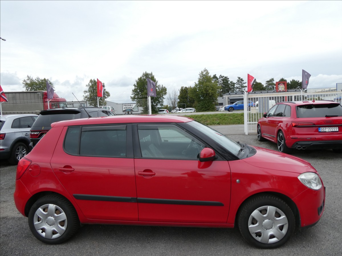 skoda-fabia-1-6-i16v-77kw-automat-klima-cr - 7