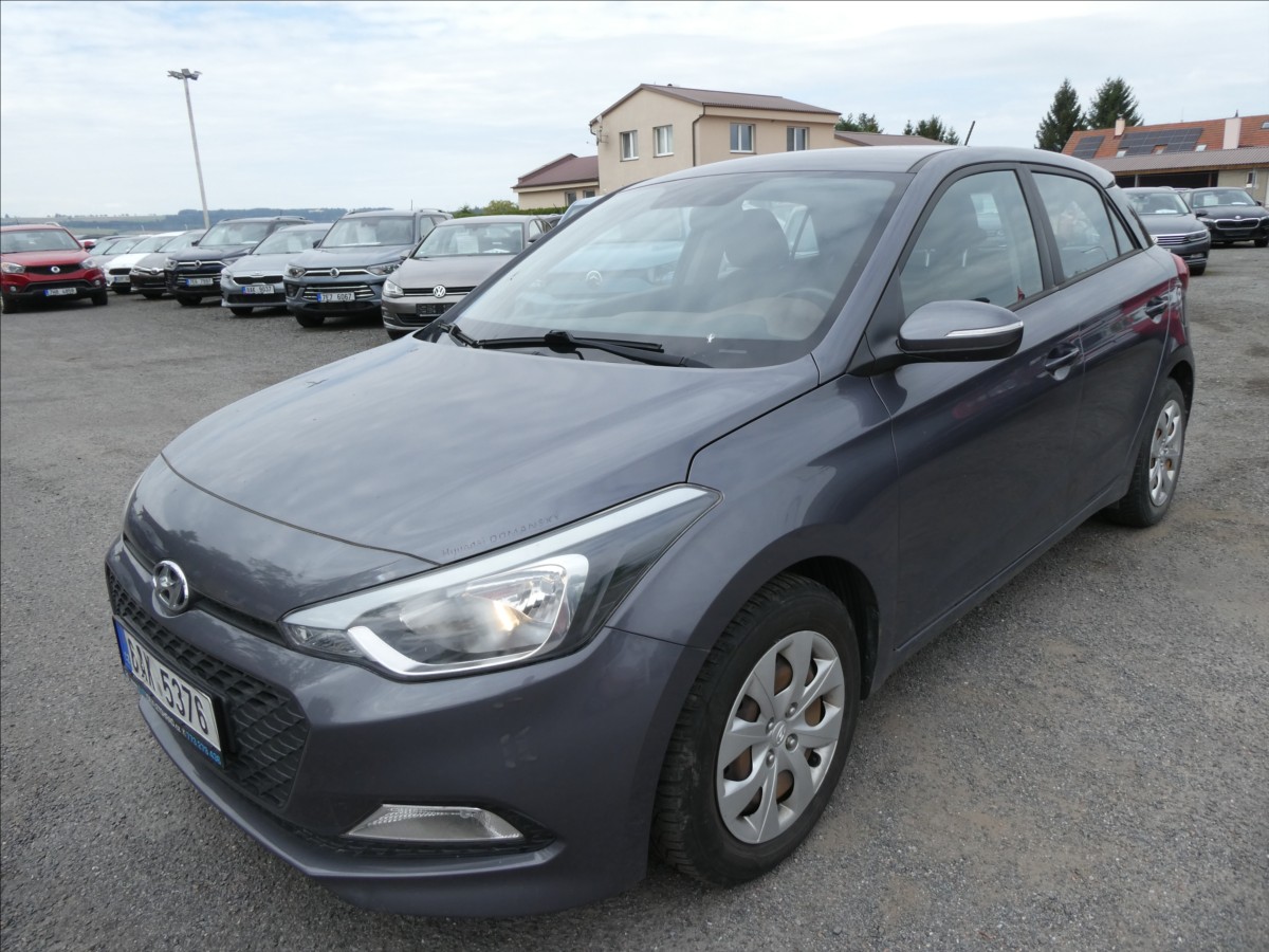 hyundai-i20-1-2-i-55kw-koupeno-v-cr-klima - 2