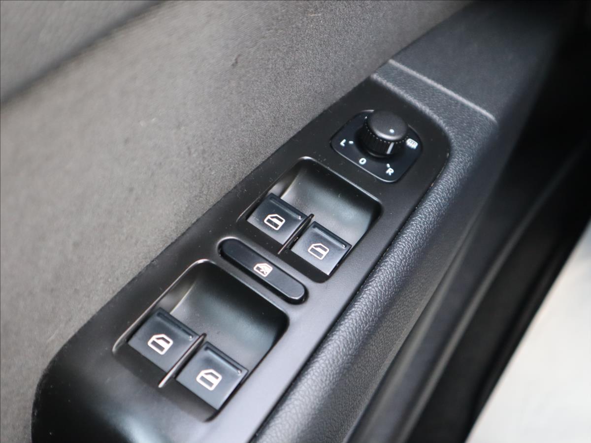 skoda-superb-2-0-tdi-4x4-elegance-navi-cz - 9