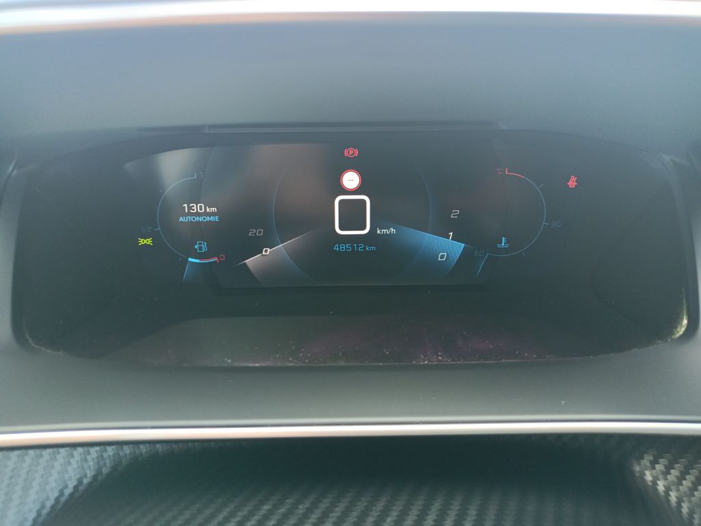 peugeot-208-allure-pack-1-2-pt-100k-man6-a - 9