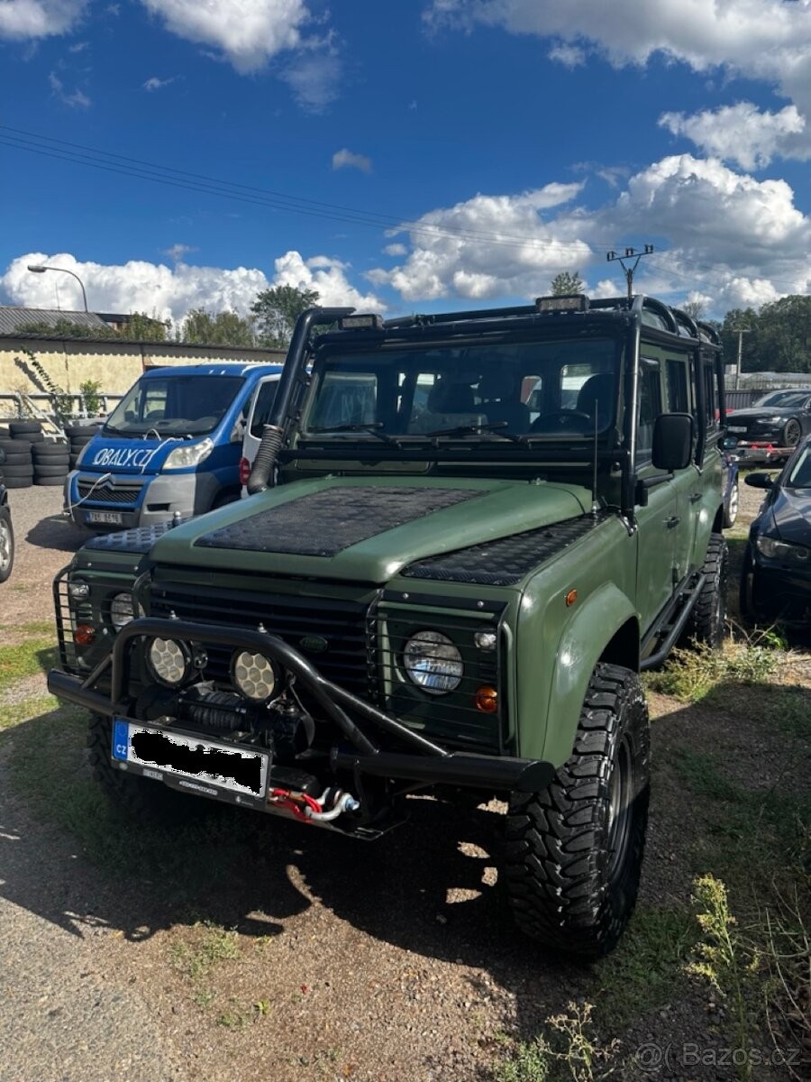 land-rover-defender - 1