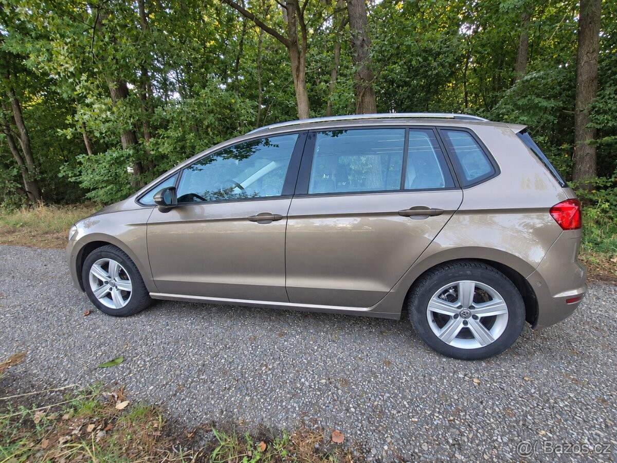 volkswagen-golf-sportsvan-1-6-vw-sportsvan - 1