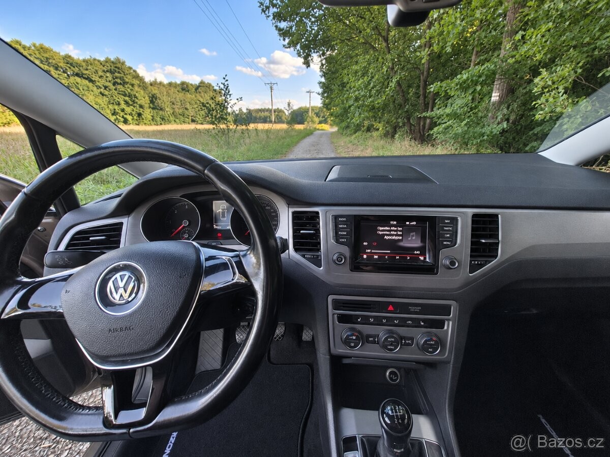 volkswagen-golf-sportsvan-1-6-vw-sportsvan - 6
