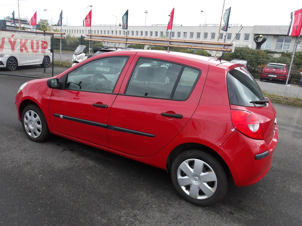 renault-clio-1-2i-cr-naj-62000-km - 8