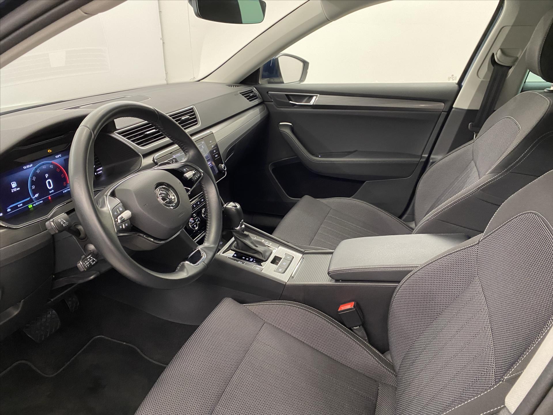 skoda-superb-2-0-tdi-147kw-dsg-style - 4