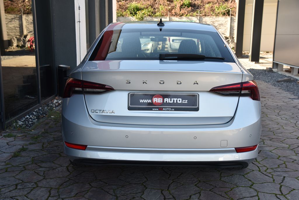 skoda-octavia-2-0-tdi-85-kw-ambition - 8