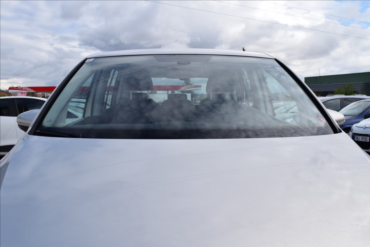 volkswagen-touran-1-4-tsi-103kw-dsg-po-servise - 2