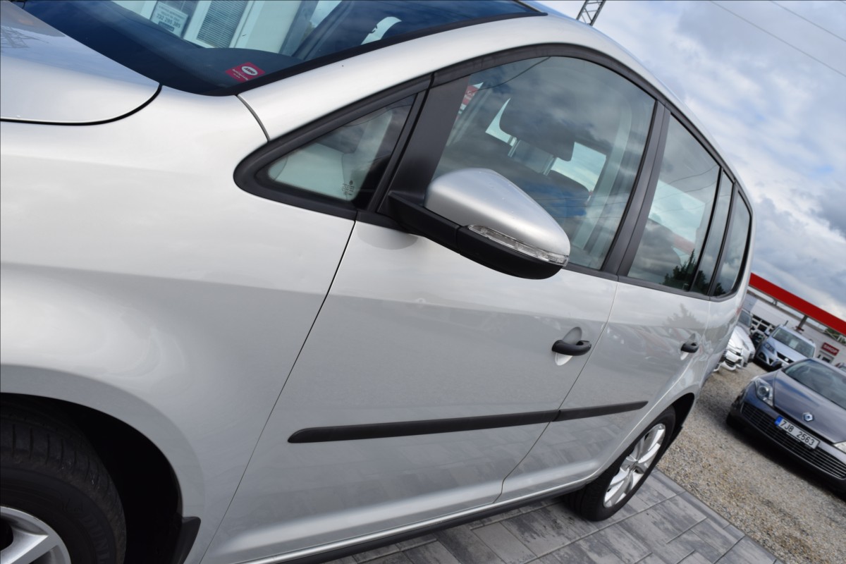 volkswagen-touran-1-4-tsi-103kw-dsg-po-servise - 9