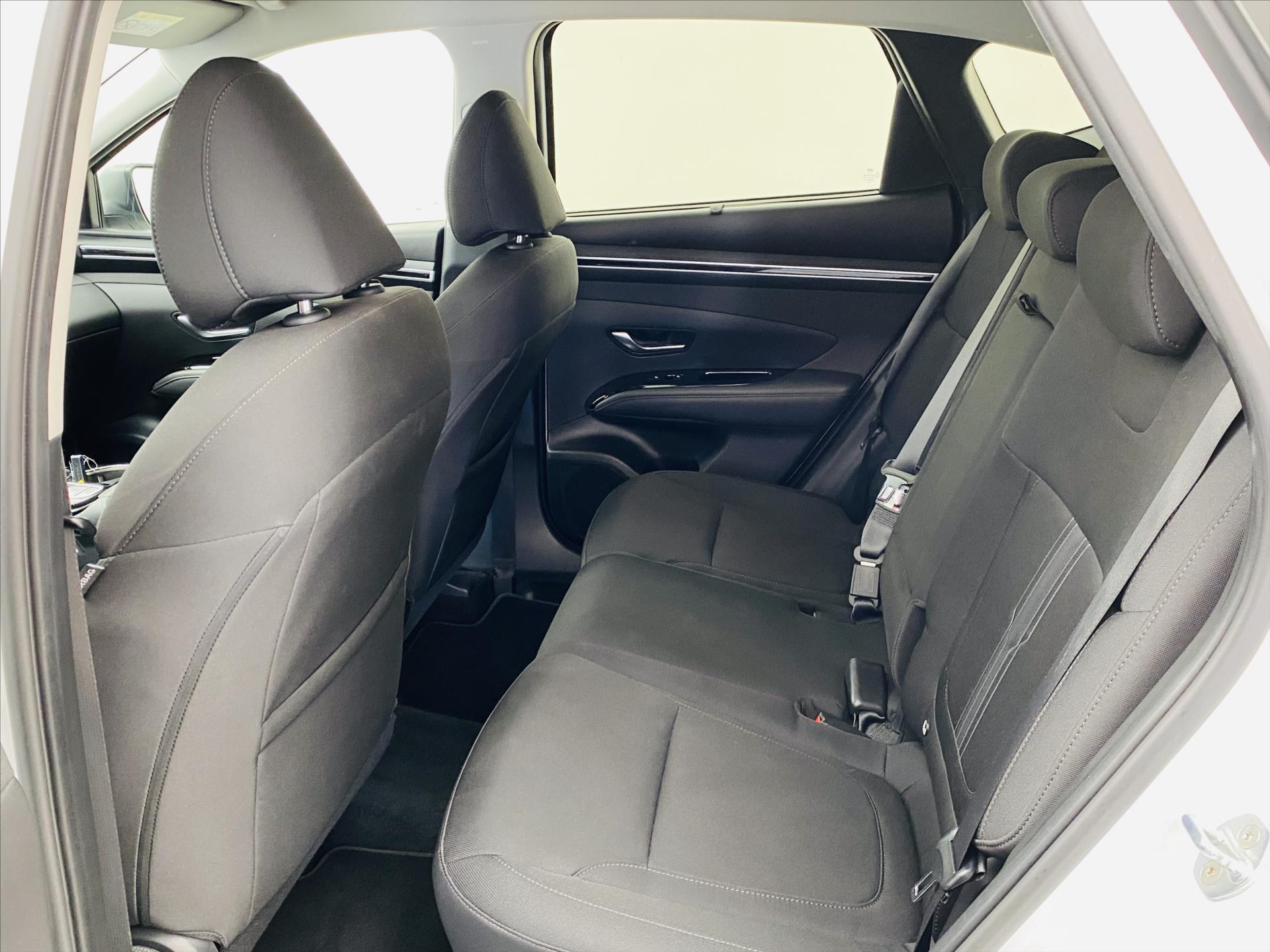 hyundai-tucson-1-6-t-gdi-mhev-132kw-4x4 - 5