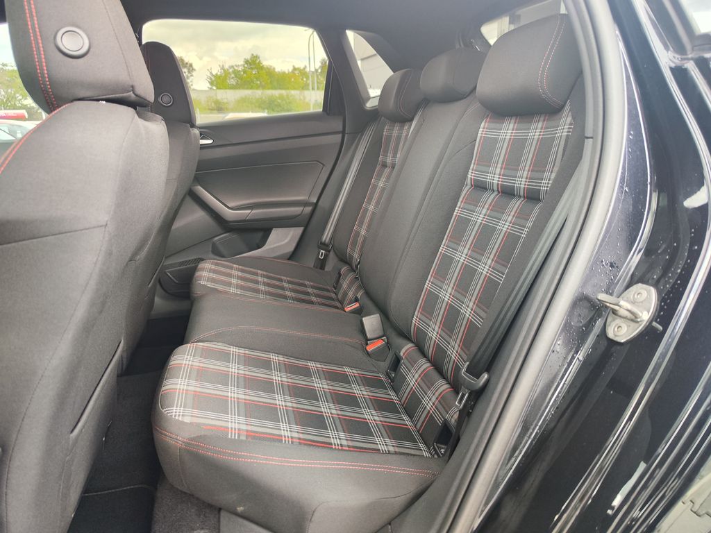 volkswagen-polo-2-0-tsi-147kw-gti-dsg - 9